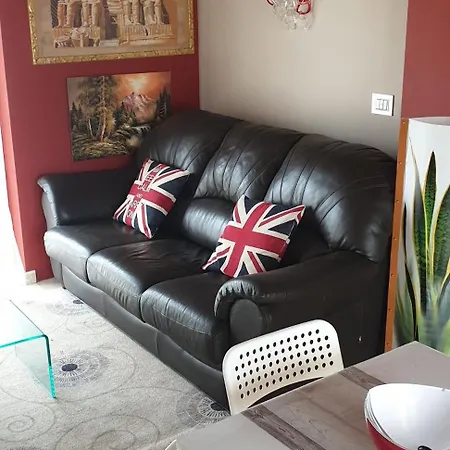 Apartment Comodo Attico In *